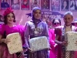 Nana Mardiana Pedangdut yang  Juara 1 Lomba Fashion