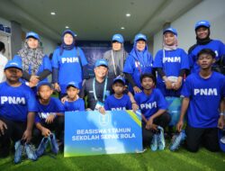 PNM Dukung Mimpi Anak Nasabah Mekaar Melalui Beasiswa Sekolah Sepak Bola