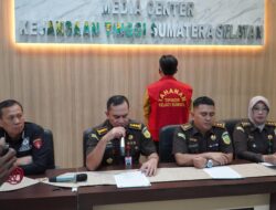 Tim Penyidik Kejati Sumsel Lakukan Upaya Paksa Tangkap Tersangka BA Di Hotel Alam Sutra Palembang