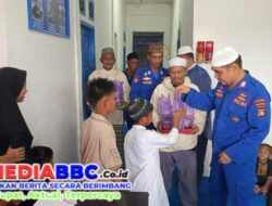 Puluhan Anak Yatim Menerima Santunan Dari Personil Polairud Polda Sumsel