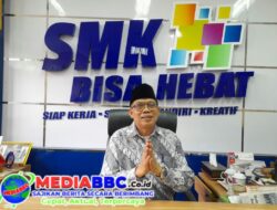 Kepala Sekolah SMK N ll Palembang Bpk.H.Suparman, Mengucapkan Idul Fitri 1446 Hijriyah.