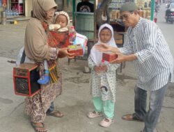 Berbagi Takjil Ramadhan “PROGRAM JUMAT BERKAH” Aksi Wartawan dalam Bentuk Ibadah Sosial