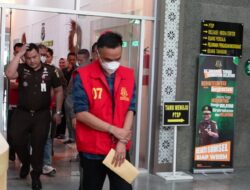 Korupsi Dinas PUPR Banyuasin:Kepala Dinas PUPR Dan Dua Lainnya Jadi Tahanan Dilimpahkan ke Kejari