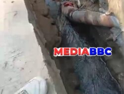 Kabel Terendam Di Drainase Banyuasin Diklaim Tak Aktif, Warga Tetap Cemas