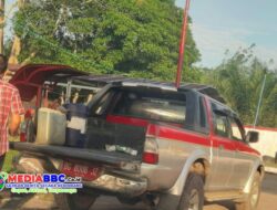 Diduga Langgar Aturan,Mobil Dinas  Banyuasin Kepergok Beli Pertalite Pakai Jerigen Di SPBU