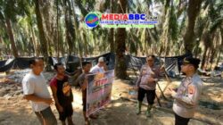 Kapolsek Keluang Beserta Jajaran Himbau Warga  Agar Menutup Sumur Minyak Secara Mandiri