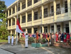 SMK Negeri 3 Palembang Peringati Hardiknas 2025