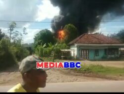 Miris !! Lagi Lagi Gudang BBM Ilegal Dekat Permukiman Warga Di Payakabung Kembali Terbakar, APH Jangan Tutup Mata