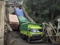 Jembatan Muara Lawai Ambruk, Lalu Lintas Lahat-Muara Enim Dialihkan