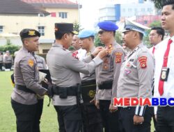 Kapolres Banyuasin dan Jajaran Satpol Airud Mendapat Penghargaan Pin Emas Dari Kapolda Sumsel