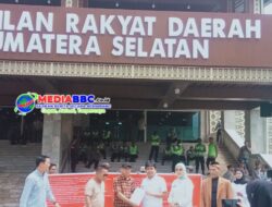 Protes Oligarki dan Kerusakan Muba, Macan Tutul Aksi di DPRD Sumsel: Desak Cabut Permen ESDM 14/2025!