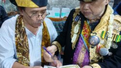 Dedikasi di Bidang Seni dan Budaya, Eddie Karsito Terima Penghargaan Bergengsi