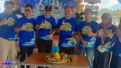 “Sang Bintang” Mayor Jenderal Oktaheroe Ramsi, Membaur Penuh Haru di Reuni 40 Tahun Alumni SMPN V Bandar Lampung