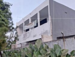 Akses ke Mushola Terhalang Tembok Pengembang, Warga Cluster Neo Vasana Kota Harapan Indah Siap Demo