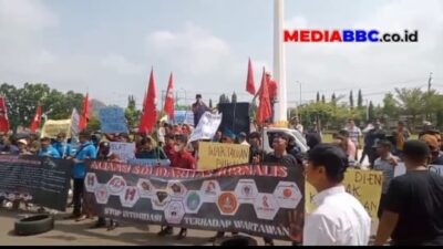 Buntut Somasi Wartawan “Ratusan Jurnalis Demo” Tuntut Kadinsos Musi Rawas Dicopot