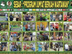 Ditengah Panasnya Demo ! Program Jumat Berkah Wartawan Tetap Berjalan, Ratusan Nasi Dibagikan ke Masjid dan Warga Rentan Di Bekasi