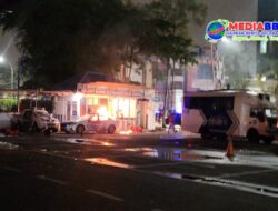 Massa Anarkis Bakar Mobil Patroli dan Serang Pos Polisi di Palembang, 40 Remaja Diamankan