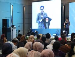 Dirjen Bina Pembangunan Daerah Kemendagri, Restuardy Daud, dalam Rakernas Dewan Kerajinan Nasional 202