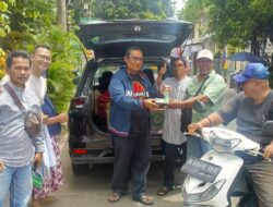 Akhirnya “PROGRAM JUMAT BERKAH WARTAWAN ” Bisa Berbagi Ke Ciledug Tangerang Banyak Temui Tukang Becak & Kaum Rentan
