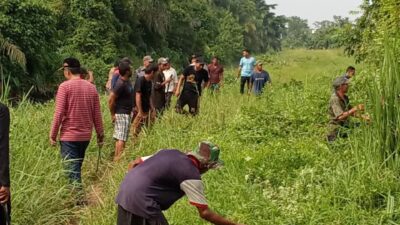 Warga Sukosari Gotong Royong Buka Akses Jalan Baru, Dorong Pemerintah Segera Aspal Jalan Sukosari II
