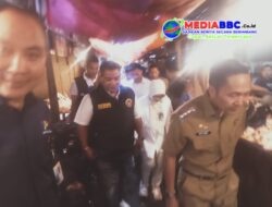 Wali Kota Ratu Dewa Sidak Pasar KM 5 Palembang, Pastikan Harga Pangan Stabil dan Stok Aman