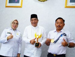 Keren! Lurah Sanga Desa  Muba SumSel Raih Penghargaan Peacemaker Justice Award Nasional Dari Menkumham