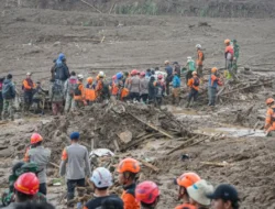 Respons Cepat Longsor Bandung Barat: Evaluasi Tata Ruang hingga Pencarian 23 Marinir
