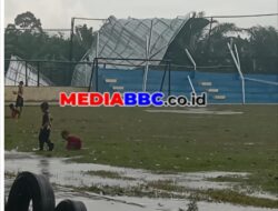 Diduga Bermasalah, Proyek Rp1,18 Miliar Tribun Lapangan Bola di Muara Enim Ambruk Diterjang Angin, PST Desak Kejati Sumsel Usut Tuntas