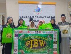 PJBW Pekan ke-64, Wartawan Berbagi Takjil dan Sedekah untuk Yatim dan Kaum Dhuafa