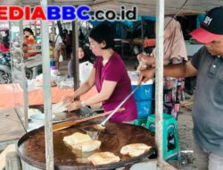 Martabak Kari Neni Meledak Tiap Ramadan, Warga Palembang Rela Antre Demi Kuah Kari “Pakai Hati”