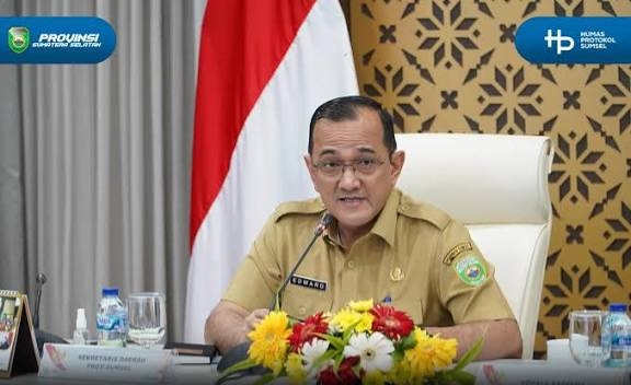 sekda-sumsel-edward-candra-klarifikasi-disnaker.jpg.