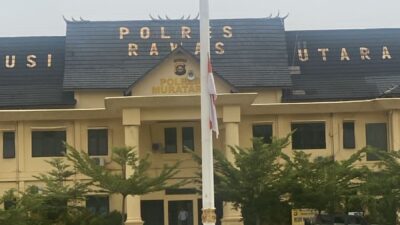Polres Musi Rawas Utara Pimpin Penghormatan Nasional, Bendera Setengah Tiang Tiga Hari untuk Try Sutrisno