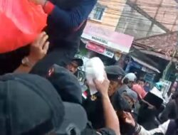 M Yusuf Malaya Pimpin PMPB Sumsel Turun ke Jalan, 450 Paket Takjil Dibagikan di Tiga Titik Palembang