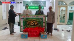 Memasuki Hari ke-23 Ramadhan, JUMAT BERKAH WARTAWAN Berbagi Takjil ke Masjid Al-Auwabin Kwitang Jakarta Pusat