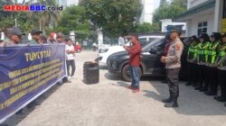 Desakan Menguat: Massa CACA Sumsel “Kepung” PN Palembang, Minta KPK Segera Tersangkakan Bupati OKU