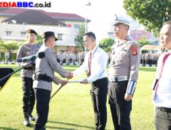 Kapolda Sumsel Beri Penghargaan kepada 48 Personel Berprestasi, dari Ungkap Pupuk hingga Misi PBB