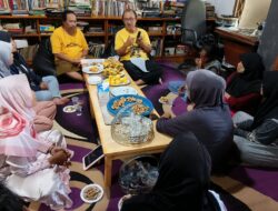 Yayasan Humaniora Rumah Kemanusiaan Bantu Keluarga Pemulung Agar Anaknya Bisa Sekolah