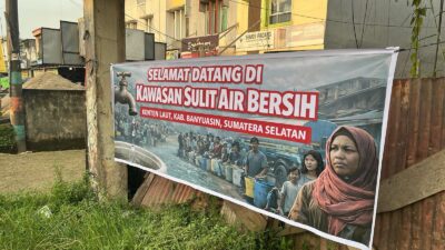 Miriis ! Krisis Air Bersih Bertahun-tahun: Warga Kenten “Semprot” PERUMDA Tirta Betuah, Spanduk Protes Air Bersih Terpasang di Sejumlah Titik