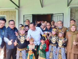 Memperingati Hari Kesadaran Autisme Sedunia, PT Tirta Sriwijaya Maju Salurkan Bantuan TJSL untuk SLB Autis Talang Kelapa