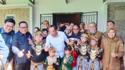 Memperingati Hari Kesadaran Autisme Sedunia, PT Tirta Sriwijaya Maju Salurkan Bantuan TJSL untuk SLB Autis Talang Kelapa