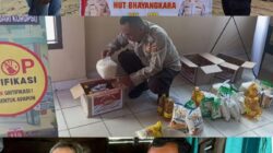 Sentuhan Humanis Polri, Bantuan Sosial Polres OKU Timur Jangkau Lansia dan Warga Prasejahtera