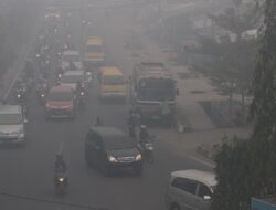 Jarak Pandang Memburuk, Kabut Asap Karhutla Kian Resahkan Warga Palembang