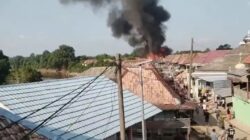 Diduga Korsleting Listrik, 8 Rumah Warga di Desa Teluk Muba Ludes Terbakar