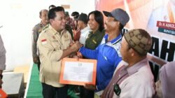 Dukung Program GEMAR TUGAS dan Tekan Stunting, Bupati Askolani Salurkan Bantuan Perkebunan dan Peternakan