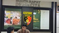 19 NYAWA MELAYANG, HUKUM JALAN DI TEMPAT! AMPIBI Gelar Aksi dan Laporkan Resmi Kasus bus ALS VS bus Tanki di Muratara ke Polda Sumsel: Seret Paksa Kades Tersangka!