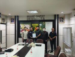 GAASS BANYUASIN GELAR AKSI DI MAPOLDA SUMSEL, DESAK PENGUSUTAN DUGAAN KARHUTLAH DI LAHAN YANG DIDUGA BERKAITAN DENGAN PT PRAGA DAN PT SWADAYA INDOPALMA KAB. BANYUASIN