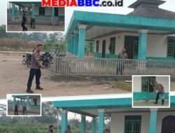 Aksi Nyata ‘Green Rolling Polisi’: Kapolsek Lalan Turun Langsung Bersihkan Masjid Bersama Warga